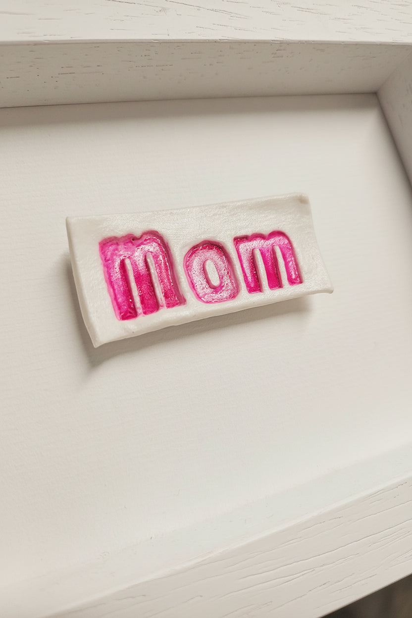 'Mom' (pink)