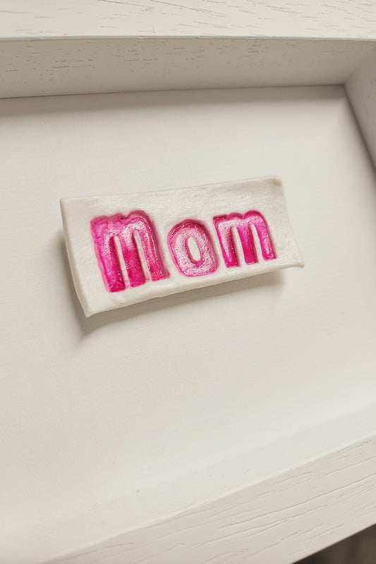 'Mom' (pink)
