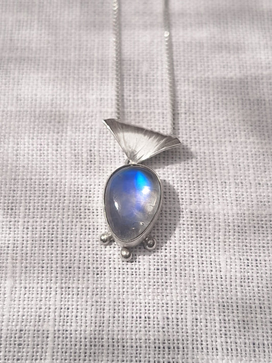 Moonstone pendant medium