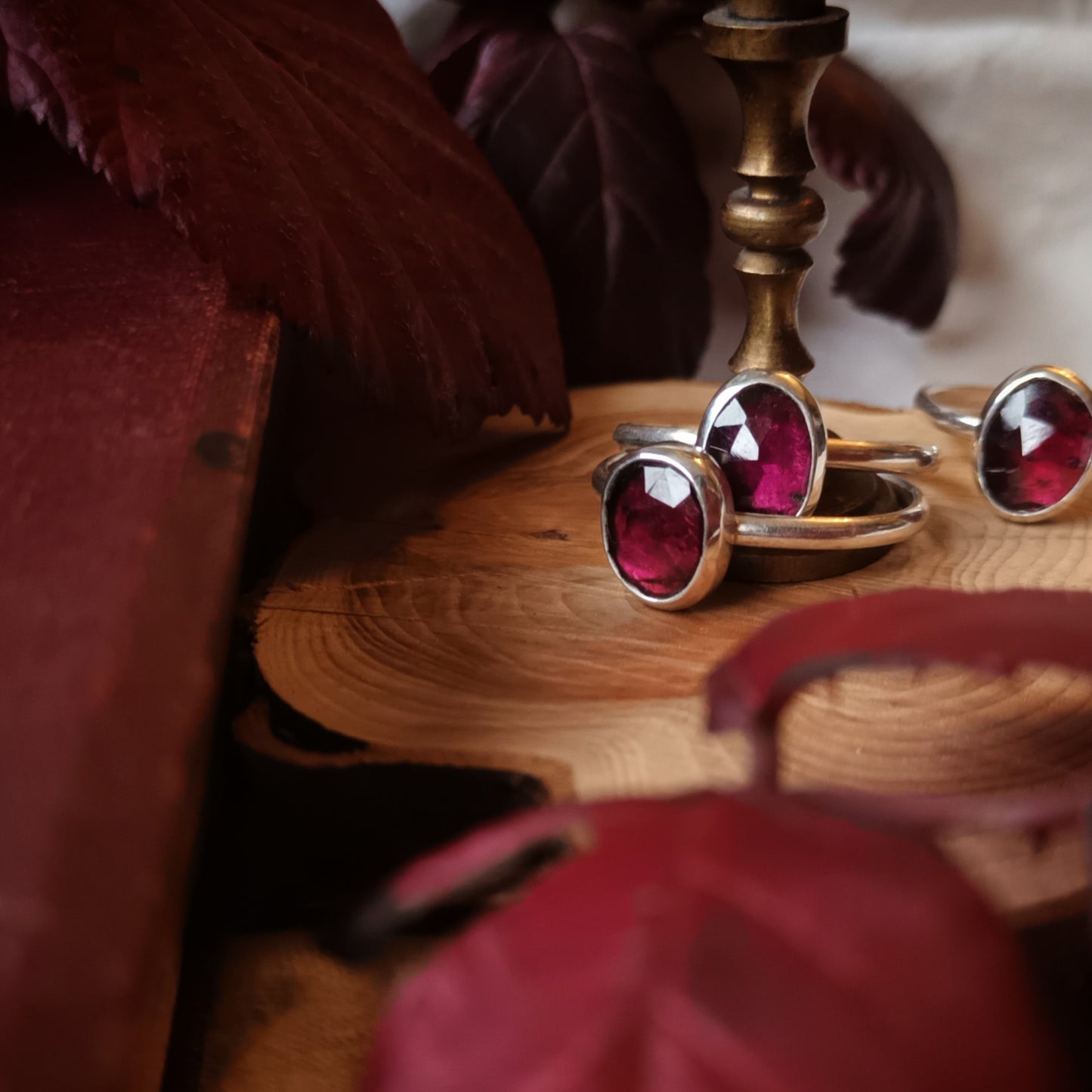 Garnet stacking ring